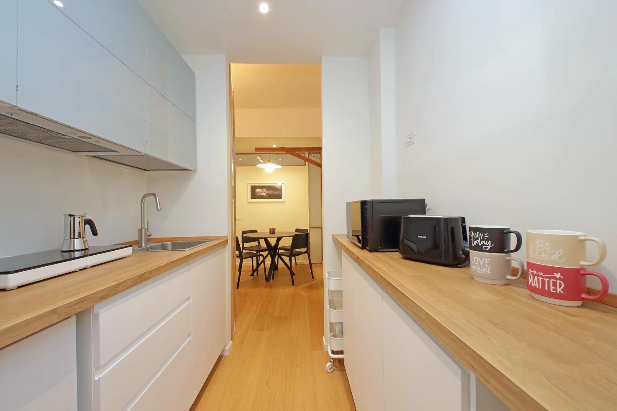 Modern Family Apartment *